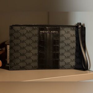 NWOT Michael Kors Duo Clutch